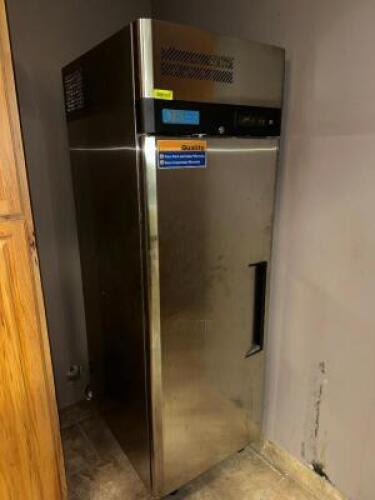 TURBO AIR SINGLE DOOR REACH IN COOLER.