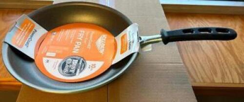 (6) VOLLRATH 10" NONSTICK ALUMINUM SKILLETS