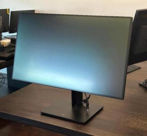 HP Z32 4K UHD PROFESSIONAL MONITOR