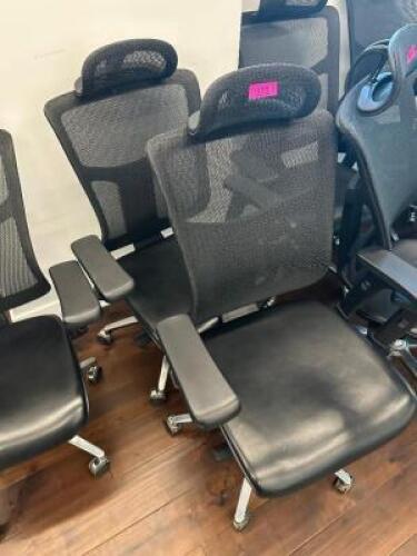 (2) - HIGH QUALITY ROLLING OFFICE CHAIRS