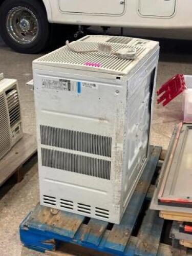 WINDOW AC UNIT