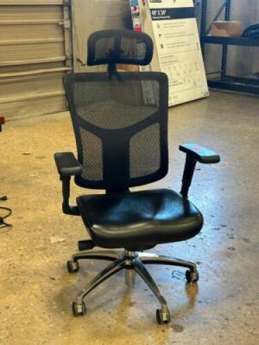 HIGH QUALITY ROLLING OFFICE CHAIR