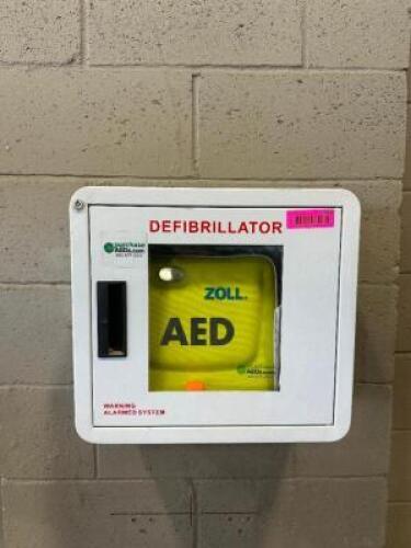 ZOLL AED 3 DEFIBRILLATOR WITH WALL MOUNTED ENCLOSURE