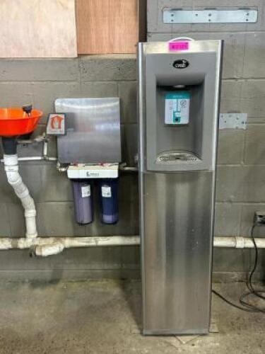 OASIS WATER COOLER WITH FILTRATION SYSTEM