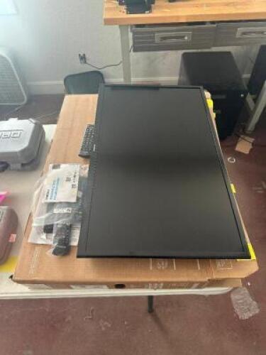 33" SAMSUNG TV
