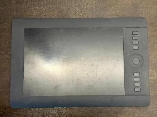 INTUOS PEN TABLET PTH-651