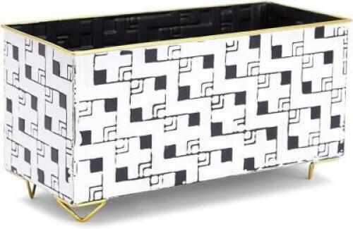 DESCRIPTION: (2) RECTANGULAR WINDOW PLANTER BOX BRAND/MODEL: FARMLYN CREEK INFORMATION: BLACK AND WHITE RETAIL$: $13.69 EA QTY: 2