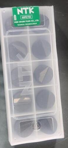 DESCRIPTION: (20)CERAMIC TURNING INSERTS BRAND/MODEL: NTK RCGX RETAIL$: $519.80 QTY: 20
