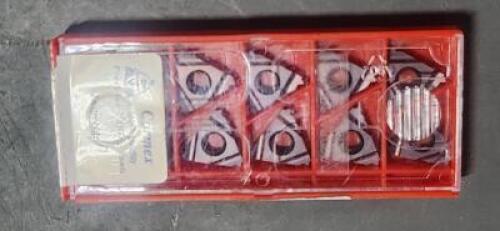 DESCRIPTION: (10) 16ER SOLID CARBIDE LAYDOWN THREADING INSETS BRAND/MODEL: CARMEX 16ER16 UN HBA RETAIL$: 23.65 PER INSERT QTY: 10