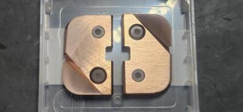DESCRIPTION: (2) COBALT DRILL INSERTS BRAND/MODEL: ALLIED 170410-527 SIZE: 1.0630" DIA QTY: 2