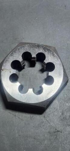 DESCRIPTION: (1) CARBON STEEL HEX RETHREADING DIE BRAND/MODEL: VC 79770343 SIZE: 1-5/8 5 1/2 RETAIL$: $68.47 QTY: 1