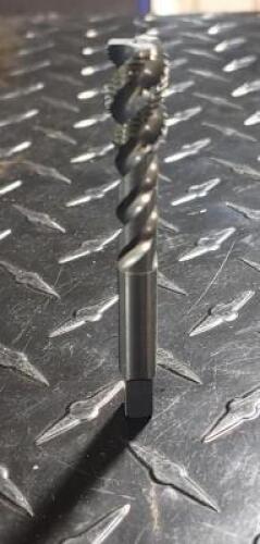DESCRIPTION: (12) STI SPIRAL BOTTOM TAP BRAND/MODEL: OSG 8015901 INFORMATION: 3 FLUTE BLACK OXIDE RETAIL$: $150.00 SIZE: 3/8-24 GH3 QTY: 12