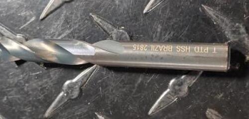DESCRIPTION: (6) HSS BLACK OXIDE SCREW MACHINE DRILL BITS BRAND/MODEL: PRECISION TWIST DRILL 042820 INFORMATION: SPLIT POINT STRAIGHT SHANK RETAIL$: $