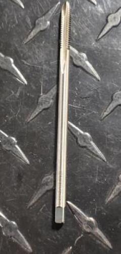 DESCRIPTION: (4) STRAIGHT FLUTE PLUG TAPS BRAND/MODEL: UNION BUTTERFIELD 1534 NE INFORMATION: 2 FLUTE SPIRAL POINT RETAIL$: $30.00 EACH SIZE: #10-24 U
