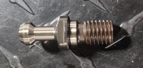 DESCRIPTION: (7) PULL STUD RETENTION KNOBS BRAND/MODEL: LYNDEX NIKKEN B30-4500 INFORMATION: BT30 TAPER SIZE 45 DEGREE ANGLE RADIUS RETAIL$: $ 27.80 EA