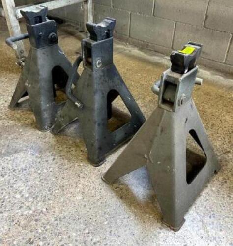 (3) HEAVY DUTY JACK STANDS
