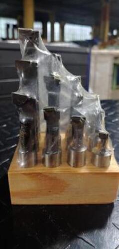 DESCRIPTION: (1) (12) PC PRECISION BORING BAR SET BRAND/MODEL: INTERSTATE 375-1406 INFORMATION: C6 CARBIDE TIPPED, RH CUT RETAIL$: $231.81 SIZE: 5/16"