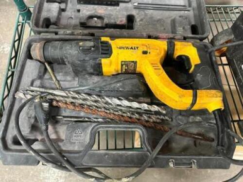 DEWALT 3 MOD SDS D-HANDLE HAMMER DRILL