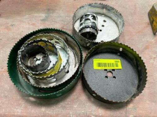 (8) ASSORTED HOLE SAWS.