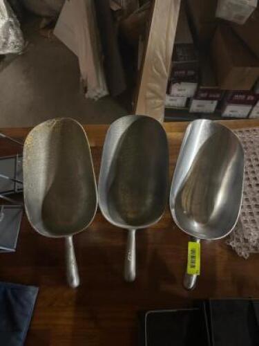 (3) - ICE SCOOPS