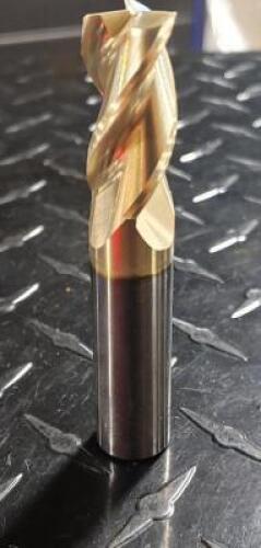 DESCRIPTION: (3) 3 FLUTE SOLID CARBIDE SQUARE END MILL BRAND/MODEL: ACCUPRO 78087962 INFORMATION: SINGLE END CENTER CUTTING RETAIL$: $158.37 SIZE: 5/8