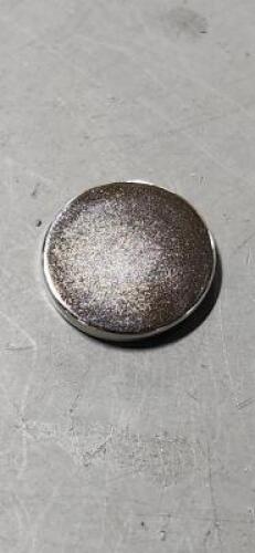 DESCRIPTION: (10) N52 NEODYMIUM DISK MAGNETS BRAND/MODEL: BUNTING N52P937125 SIZE: 0.937" DIA 14.8 LB PULLING FORCE RETAIL$: $58.50 QTY: 10