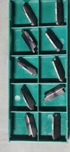 DESCRIPTION: (20) CARBIDE V85 4P 1.250 INTERNAL THREADING INSERTS BRAND/MODEL: TOOLFLO TF20845AC50C RETAIL$: $568.60 QTY: 20