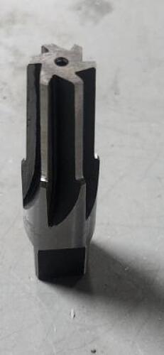 DESCRIPTION: (2) HSS TAPER PIPE REAMERS BRAND/MODEL: VC 02280048 SIZE: 3/8" PIPE 0.606" DIA 0.54" SM END RETAIL$: $125.82 QTY: 2