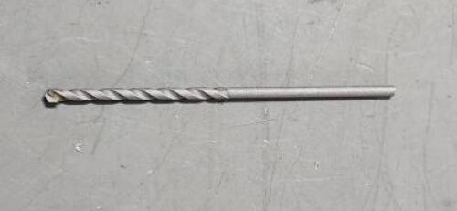 DESCRIPTION: (2) CARBIDE TIPPED ROTARY AND HAMMER DRILL BLADES BRAND/MODEL: RELTON 70654299 SIZE: 1/8" DIA QTY: 2