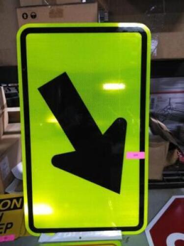 DESCRIPTION: (1) STREET SIGN WITH ARROW SIZE: ALUMINUM QTY: 1
