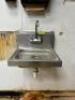 WALL MOUNTED SINK - 5