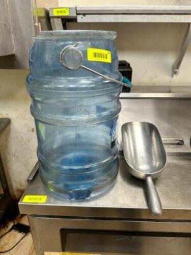 ICE BIN & ICE SCOOP