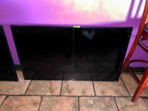ONN 48" TV WITH REMOTE AND TV MOUNT