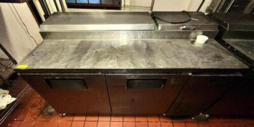 TRUE REFRIGERATED FOOD PREP TABLE
