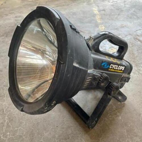 (2) CYCLOPS 15-MILLION CANDLEPOWER SPOTLIGHT