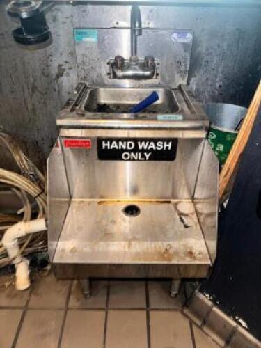 STAINLESS STEEL SINK