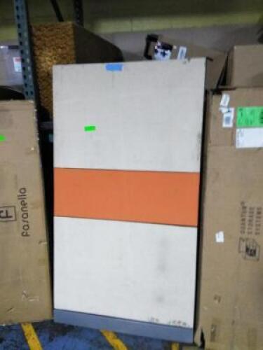 DESCRIPTION: (1) CUBICLE PARTITION WALLBRAND/MODEL: WHITE AND ORANGEINFORMATION: MUST COME INSPECTQTY: 1