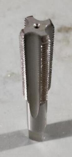 DESCRIPTION: (2) HSS BOTTOMING HAND TAPS BRAND/MODEL: HERTEL 2384352 SIZE: 5/8-18 RETAIL$: $120.20 QTY: 2