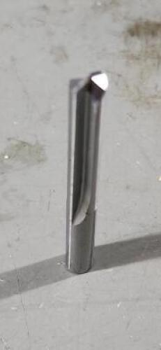 DESCRIPTION: (2) SOLID CARBIDE STRAIGHT FLUTE DRILL BIT BRAND/MODEL: HERTEL 7419255 SIZE: 9/32" RETAIL$: $111.10 QTY: 2