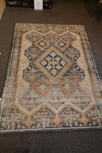 AREA RUG