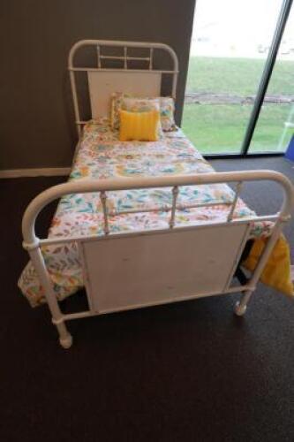 BEDSTEAD