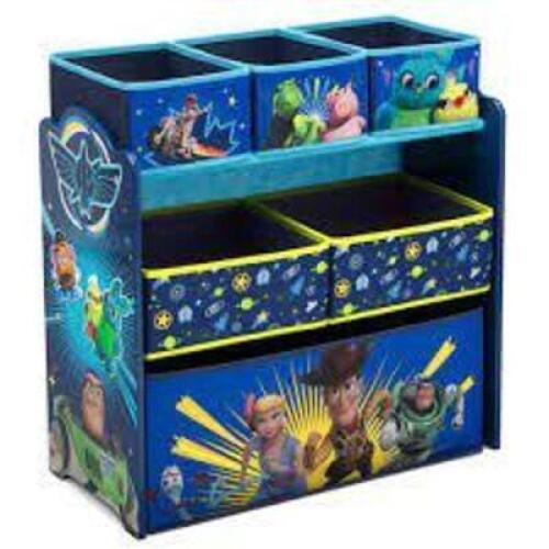 DESCRIPTION: (1) DESIGN AND STORE TOY ORGANIZER BRAND/MODEL: DELTA CHILDREN INFORMATION: TOY STORY RETAIL$: $51.12 SIZE: 24.00 X 12.00 X 9.25 QTY: 1