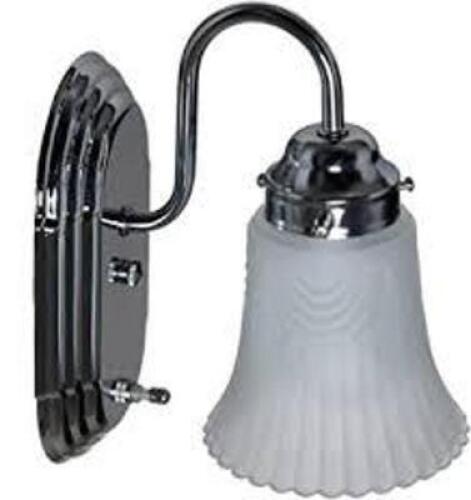DESCRIPTION: (1) LIGHTING FIXTURE SCONCE INFORMATION: MUST COME INSPECT SIZE: 1 LIGHT RETAIL$: $33.03 EA QTY: 1