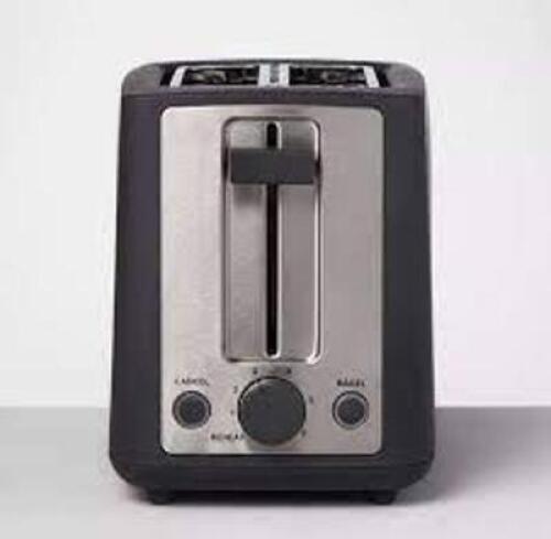 DESCRIPTION: (1) TOASTER BRAND/MODEL: MADE BY DESGIN INFORMATION: BLACK SIZE: 2 SLICE RETAIL$: $18.90 EA QTY: 1