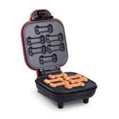 DESCRIPTION: (1) MINI DOG TREAT MAKER BRAND/MODEL: DASH D INFORMATION: RED RETAIL$: $27.95 EA QTY: 1