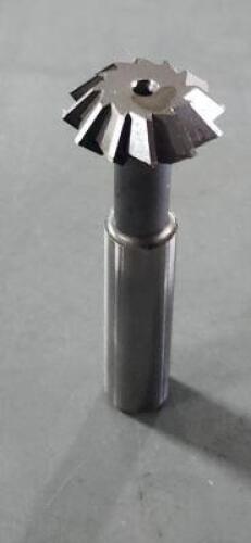 DESCRIPTION: (1) 90* DOUBLE ANGLE SHANK CUTTER BRAND/MODEL: TMX 5-682-120 SIZE: 1" CUT DIA 1/2 SD RETAIL$: $135.45 QTY: 1