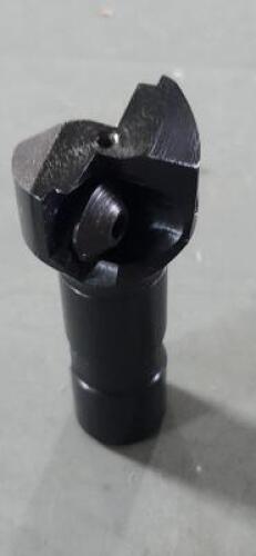 DESCRIPTION: (1) INDEXABLE SQ SHOULDER END MILL BRAND/MODEL: TMX 6-901-015 SIZE: 1-1/4" x 3/4" 21/32" RETAIL$: $270.04 QTY: 1