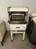 HEAVY DUTY COMMERCIAL BREAD SLICER - 3