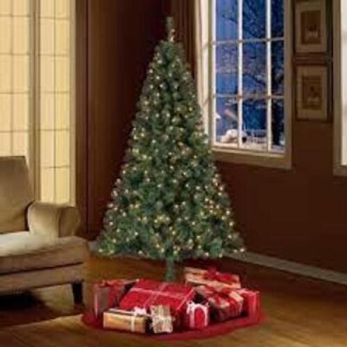 DESCRIPTION: (1) ARTIFICIAL CHRITMAS TREE BRAND/MODEL: HOLIDAY TIME #0054 RETAIL$: $40.00 SIZE: 6.5 FT QTY: 1
