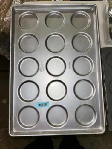 (5)- MUFFIN PANS